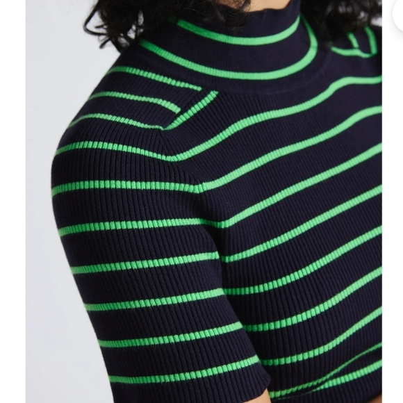 Free Assembly Women's Cozy Yarn Mock Neck Sweater with Short Sleeves, Lightweigh - Picture 2 of 3